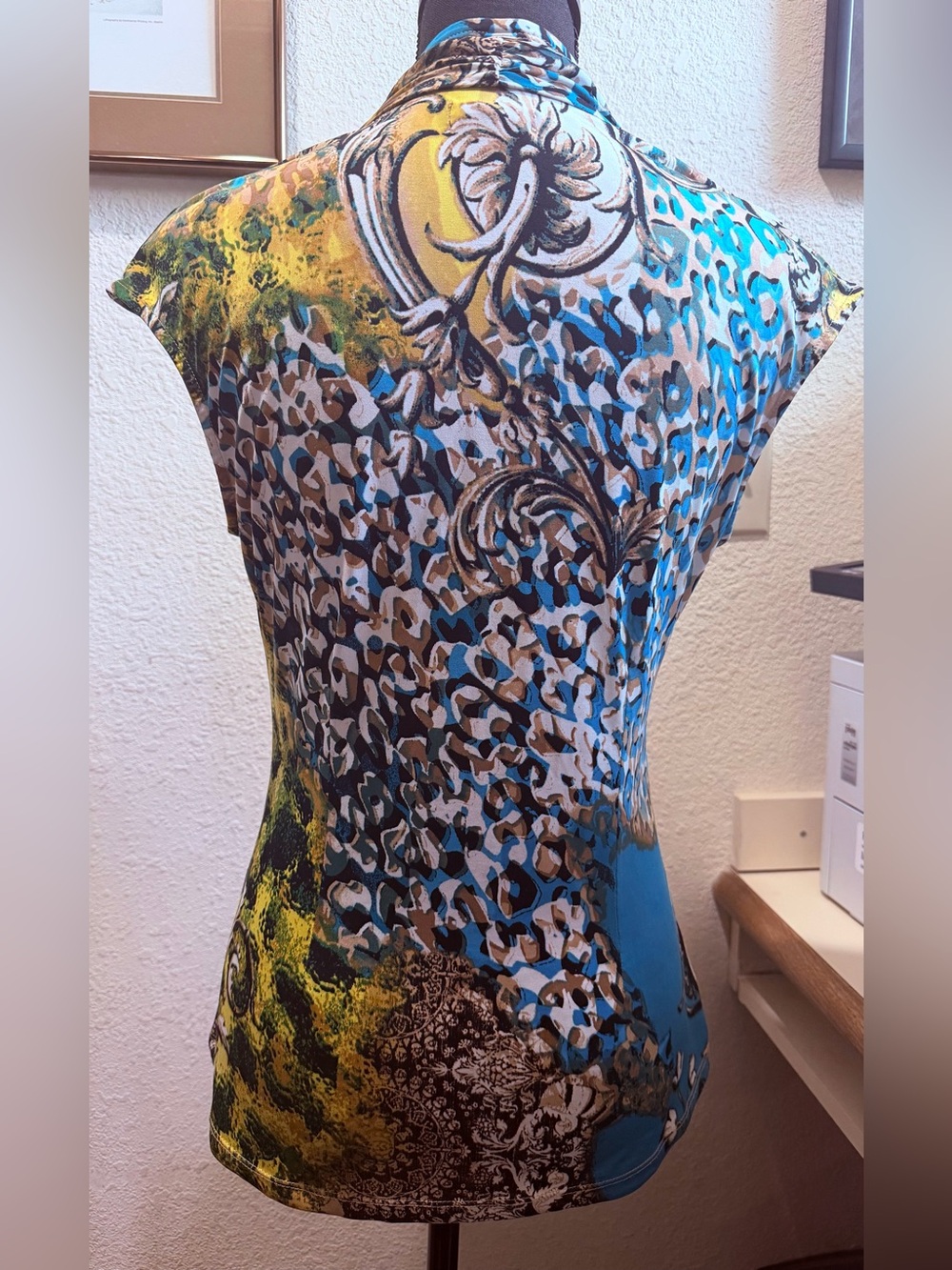 Cache Blue and Yellow Abstract Ruched V-Neck Top - Picture 3 of 5